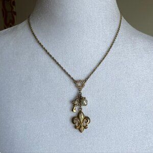 Vintage SIGNED GUESS Charm Necklace Gold Tone Faux Pearl 90s Y2K Fleur De Lis